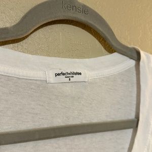 perfectwhitetee - White V-Neck | Size Small